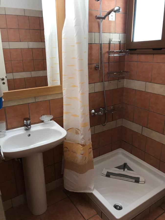 Hotel Vagia Mare Gerani  Esterno foto